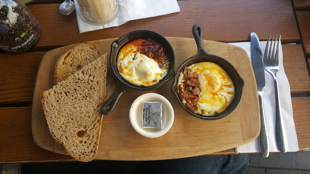 Le-pain-quotidien-battlemum-baked-eggs
