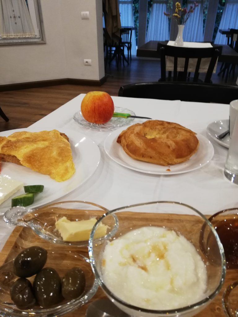 Breakfast-at-Vila-Bregu-Hotel