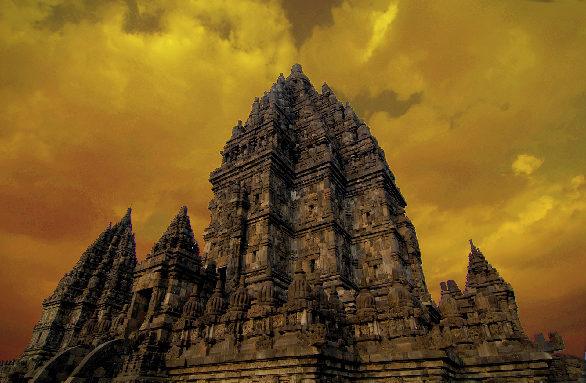 java-island-indonesia-temple